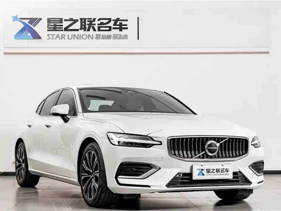 Volvo S60 2024 — фото 5