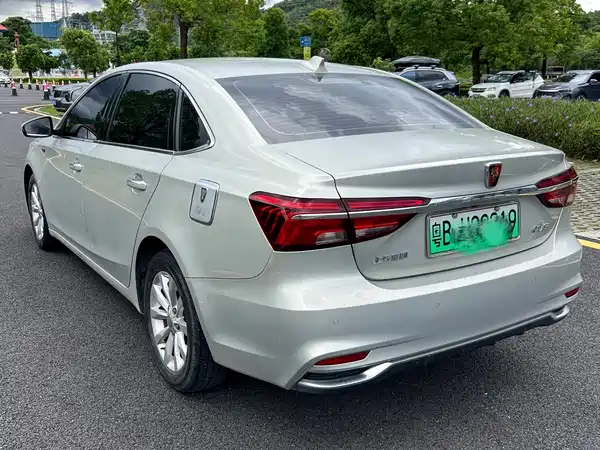 Roewe i6 New Energy 2019
