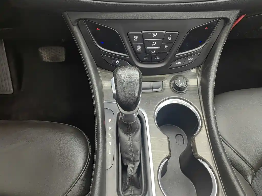 Buick Envision Plus 2018 — фото 13