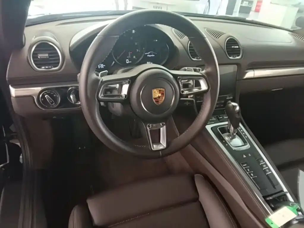 Porsche 718 2025 — фото 17