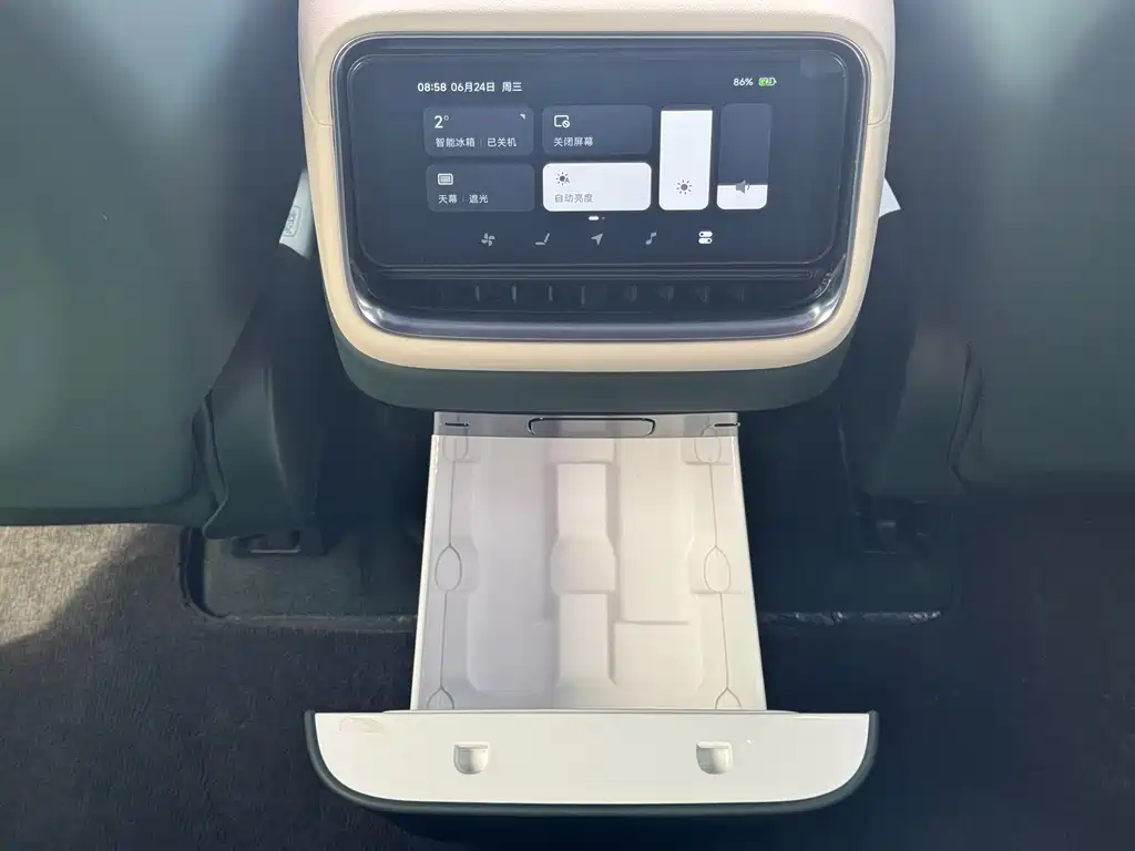 Xiaomi YU7 2025 — фото 22