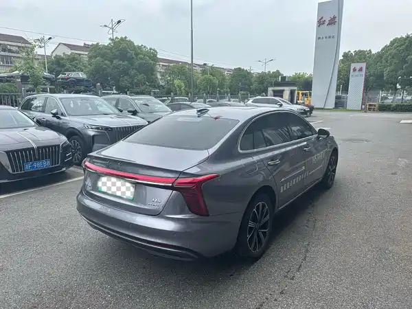 Hongqi H5 PHEV 2025