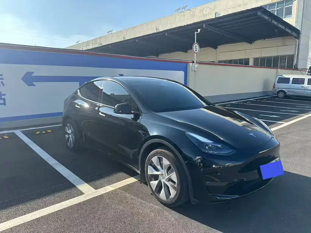 Tesla Model Y 2023 — фото 3