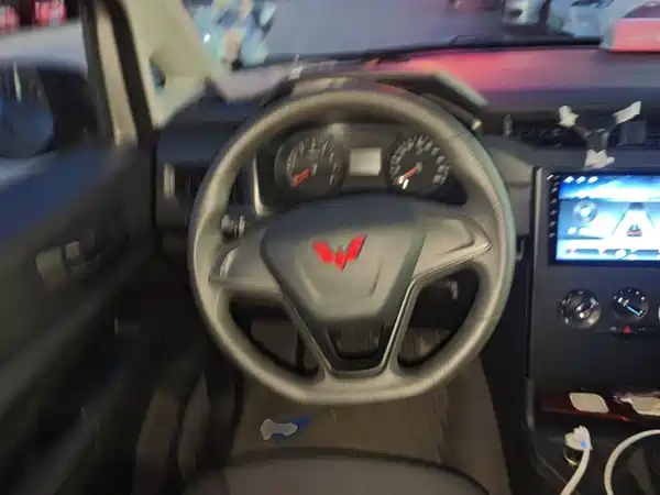 Wuling Hongguang PLUS 2022