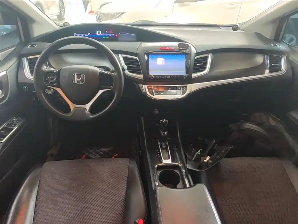 Honda Jade 2015 — фото 10