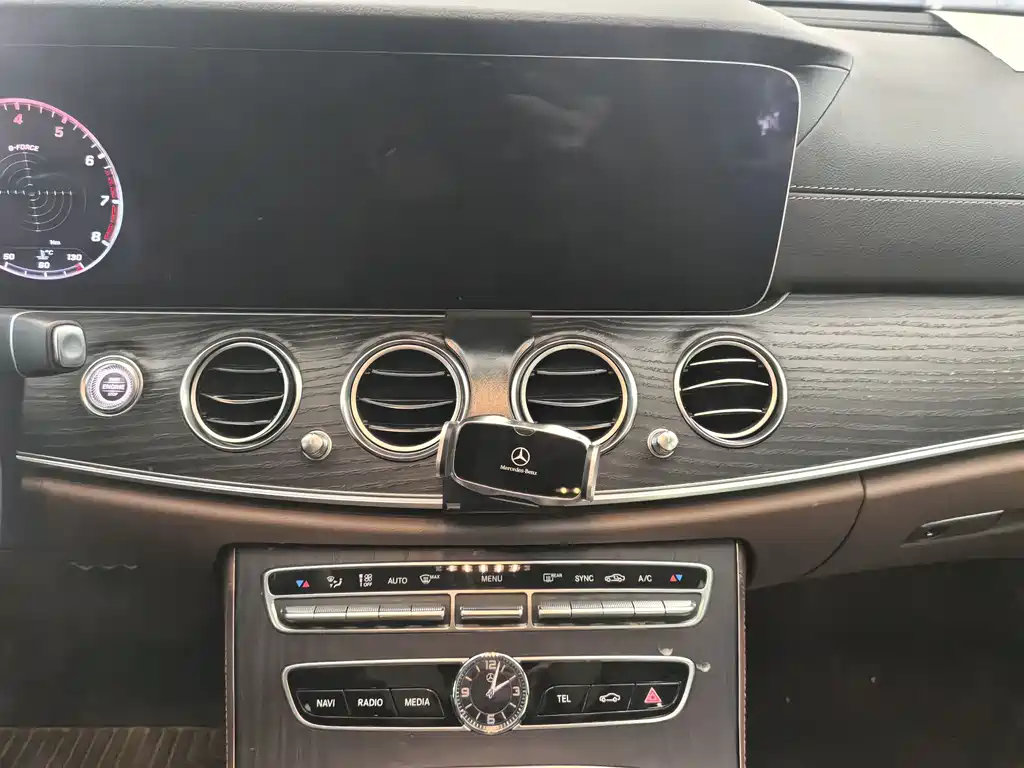 Mercedes-Benz E-Class 2019 — фото 8