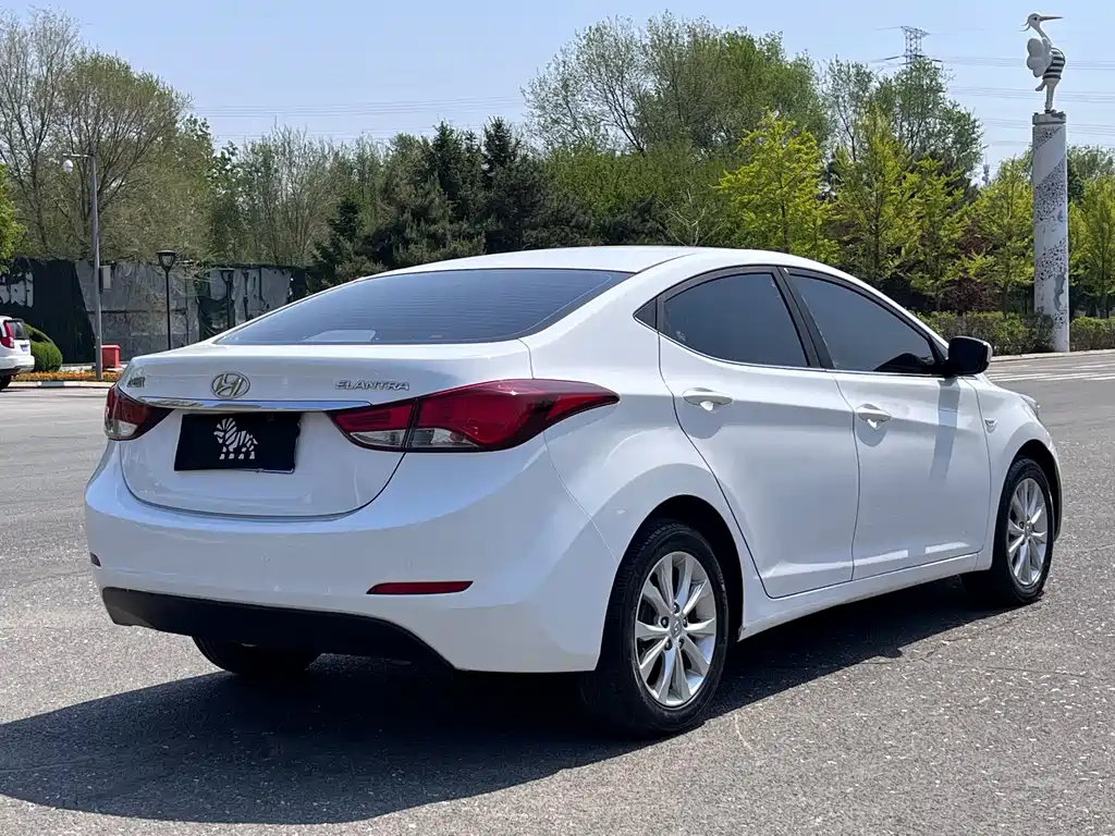 Hyundai Elantra Langdong 2017 — фото 7