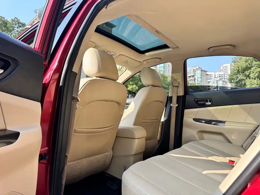 Changan Eado 2016 — фото 11
