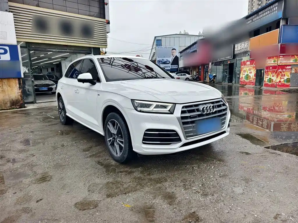 Audi Q5L 2019 — фото 7