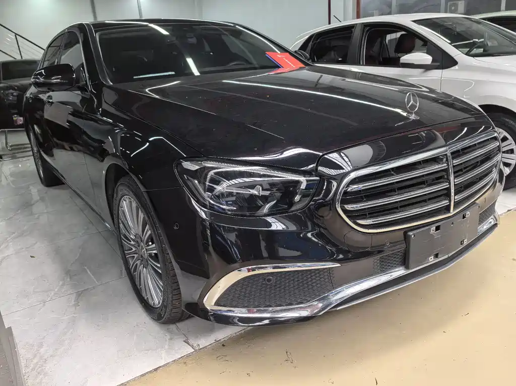 Mercedes-Benz E-Class 2022 — фото 3