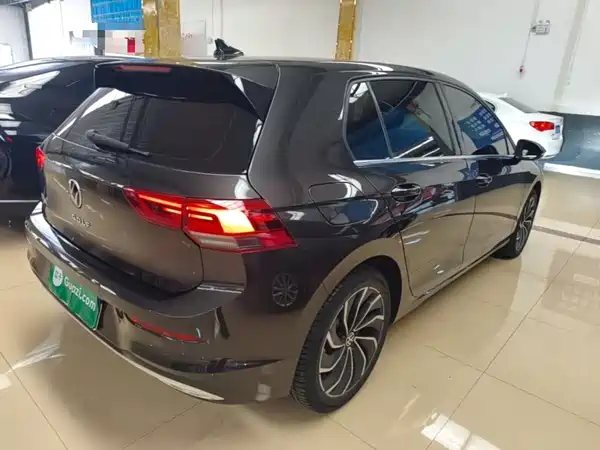 Volkswagen Golf 2021