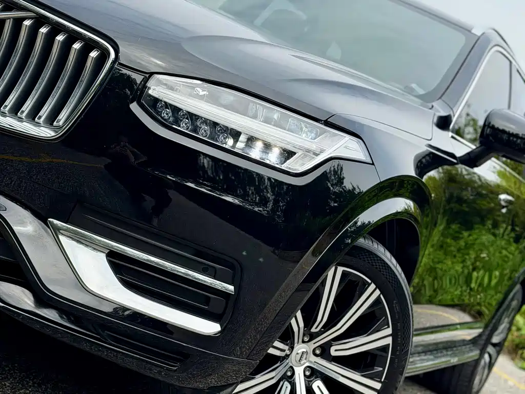 Volvo XC90 2022 — фото 2