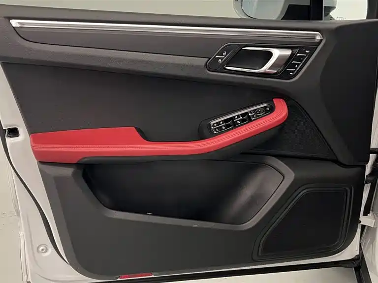 Porsche Macan 2021 — фото 12