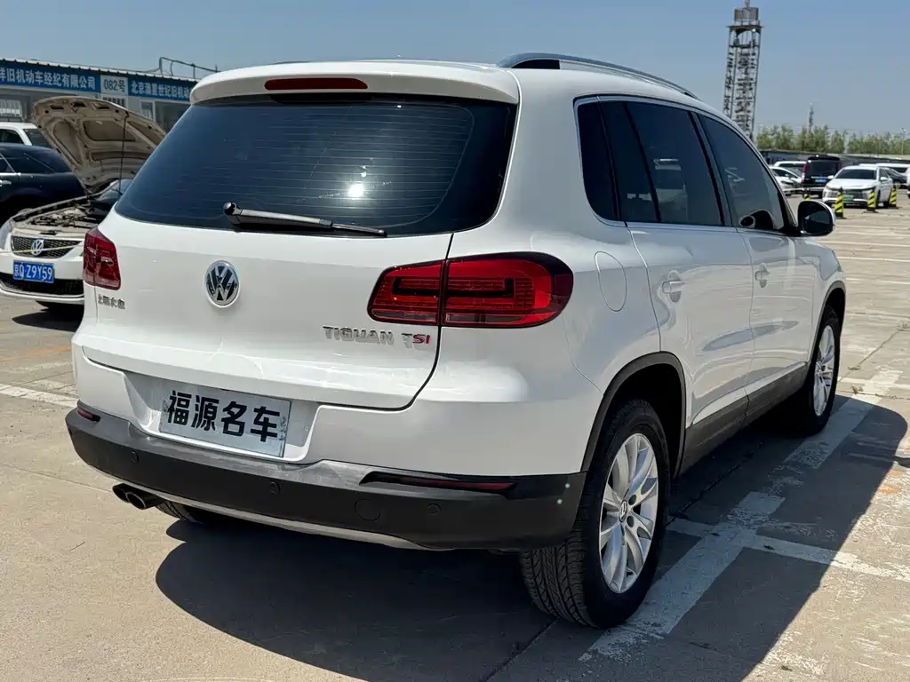 Volkswagen Tiguan 2014 — фото 3