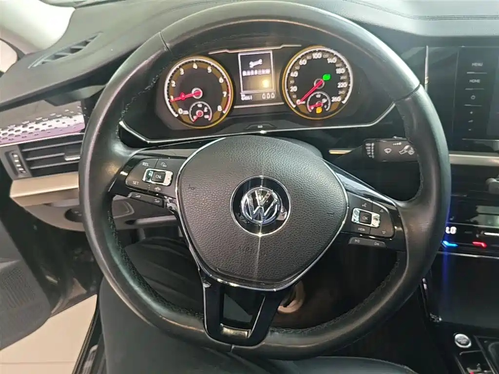 Volkswagen Passat 2021 — фото 11