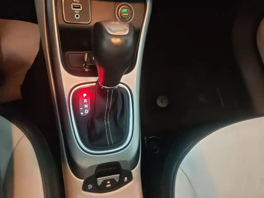 Jeep Compass 2017 — фото 14