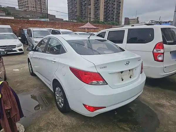 Hyundai Accent 2016