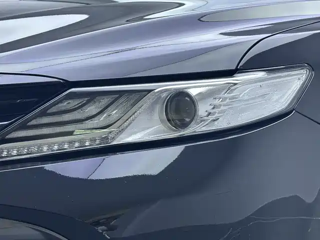 Toyota Camry 2018 — фото 17