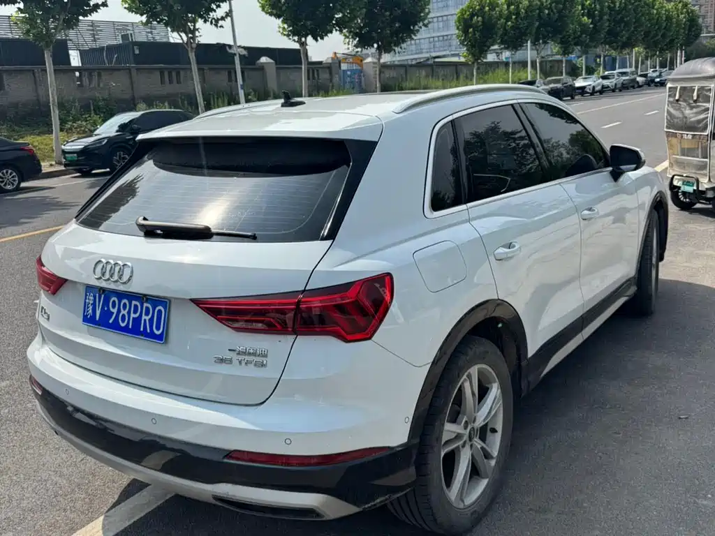 Audi Q3 2023 — фото 11