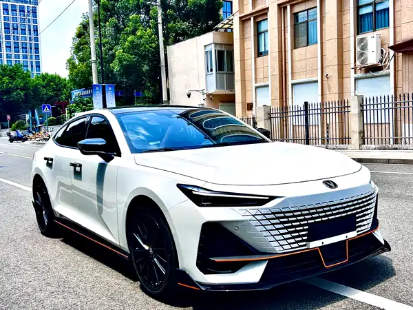 Changan UNI-V 2024