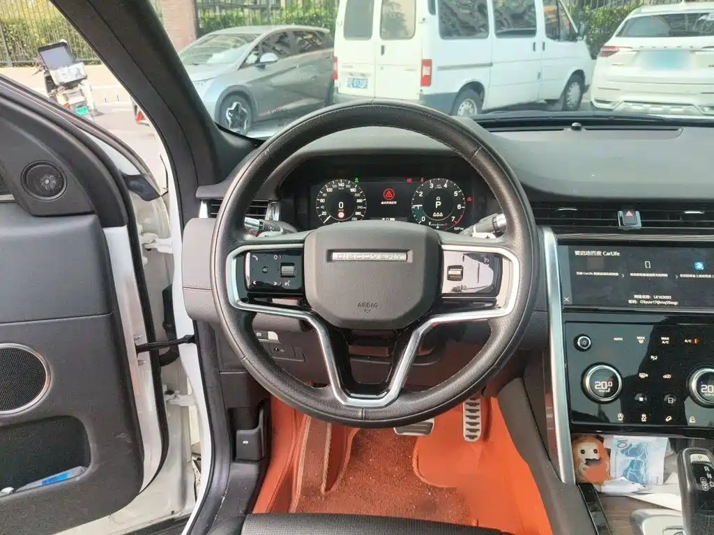 Land Rover Discovery Sport 2023 — фото 3