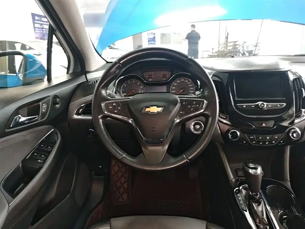 Chevrolet Cruze 2017 — фото 11