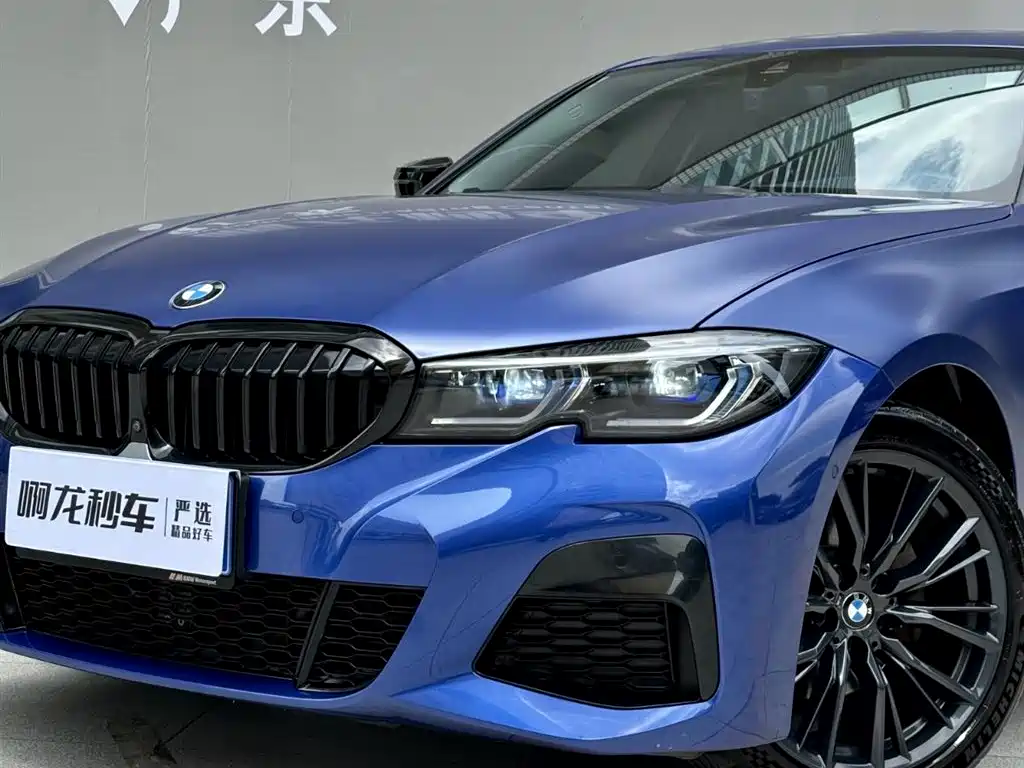 BMW 3 Series 2021 — фото 17