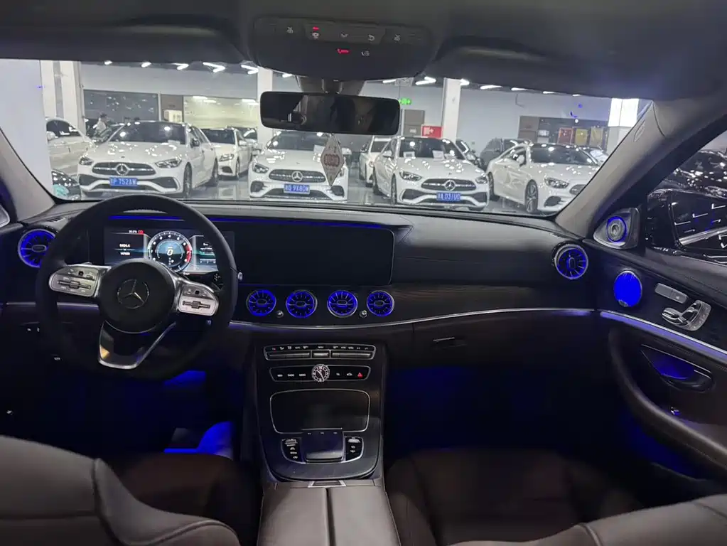 Mercedes-Benz E-Class 2017 — фото 13