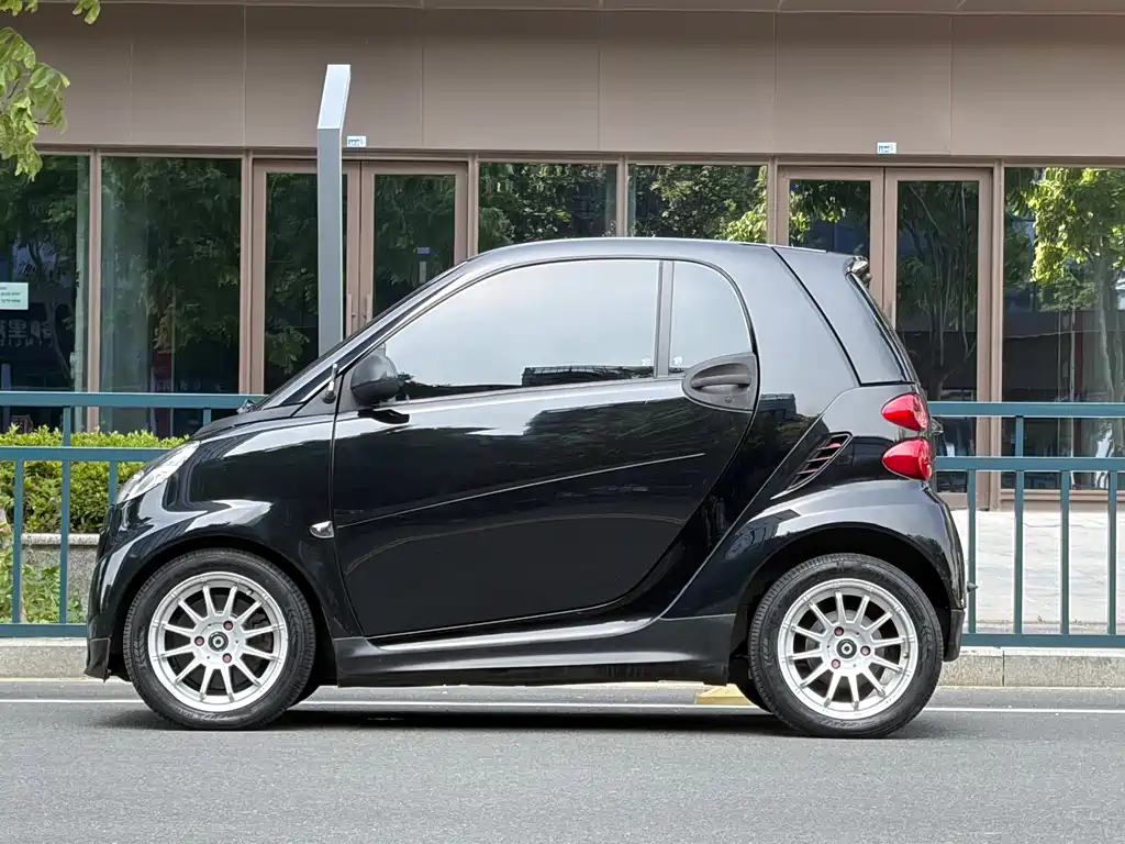 smart Fortwo 2013 — фото 3