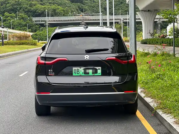 NIO ES8 2020