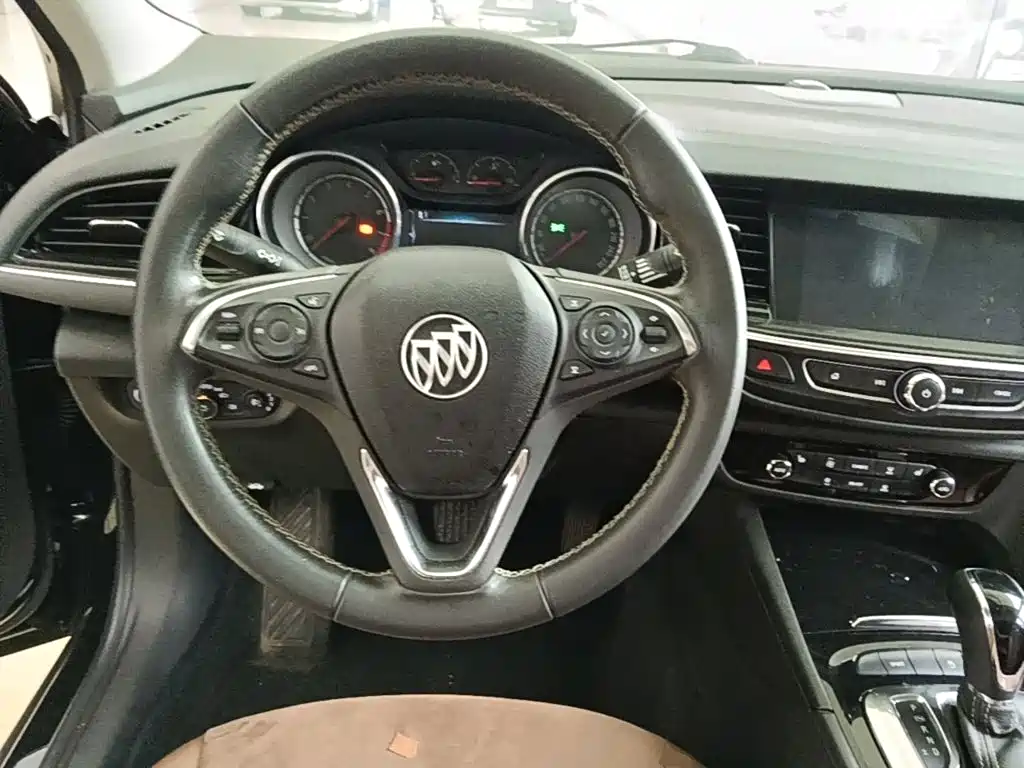Buick Regal 2019 — фото 11