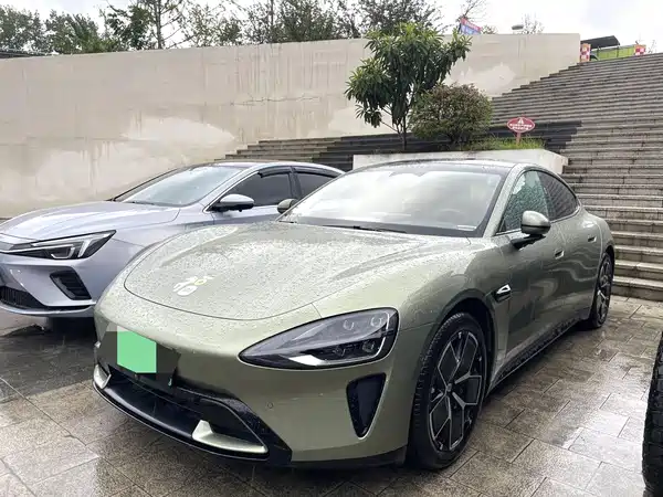 Xiaomi SU7 2024