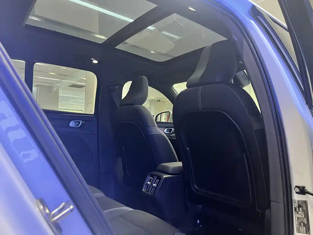 Volvo XC40 2023