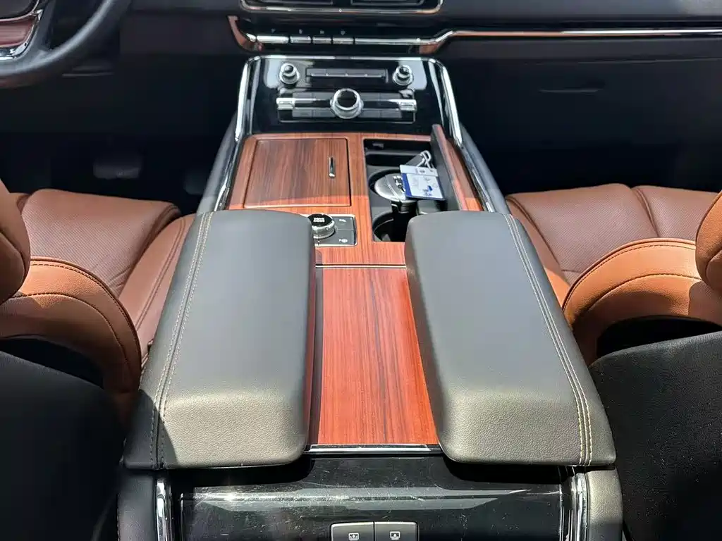Lincoln Navigator 2019 — фото 10