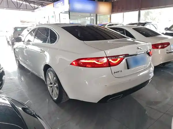 Jaguar XFL 2021