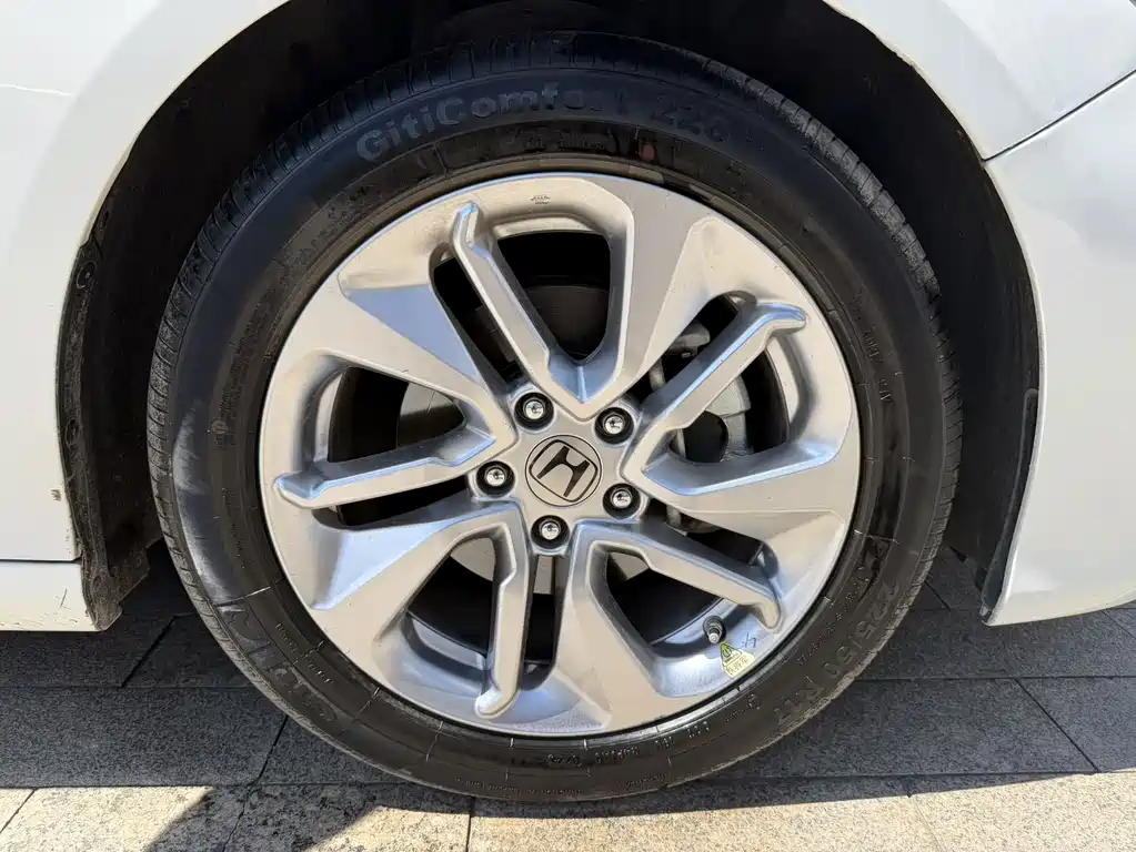 Honda Accord 2019 — фото 16