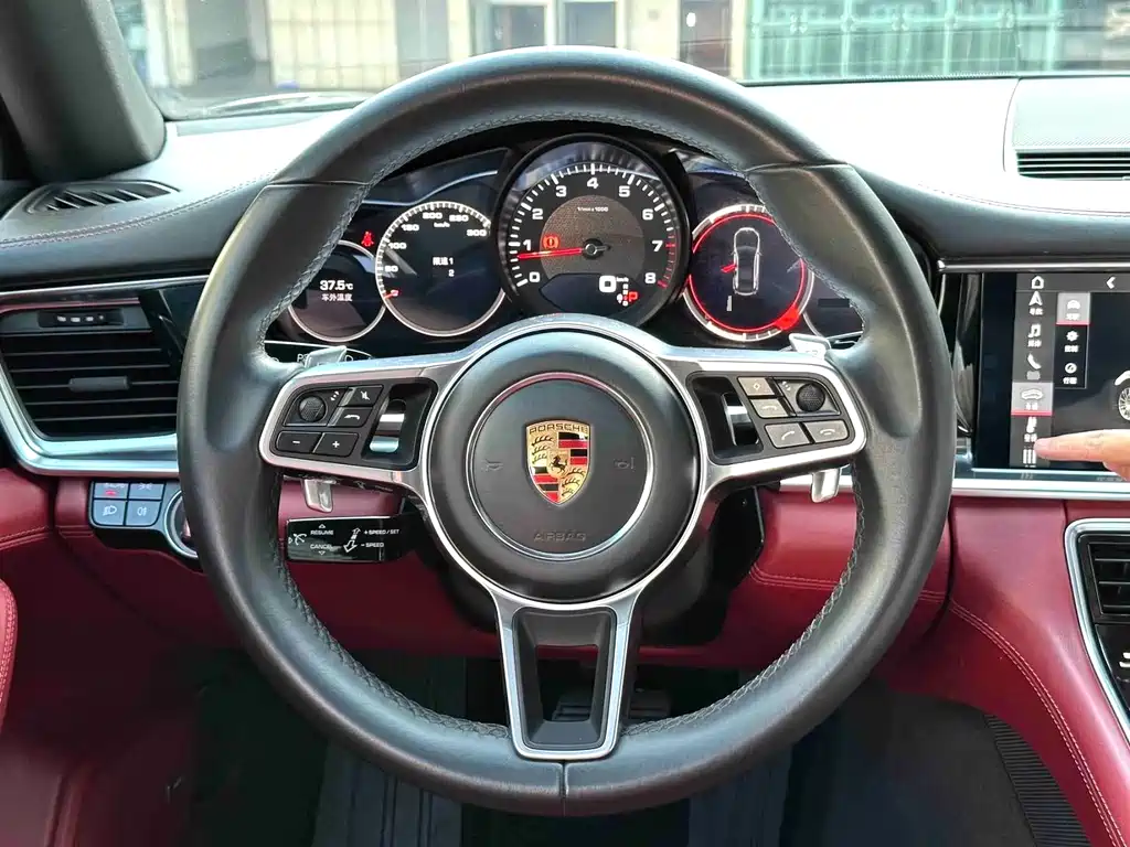 Porsche Panamera 2017 — фото 6