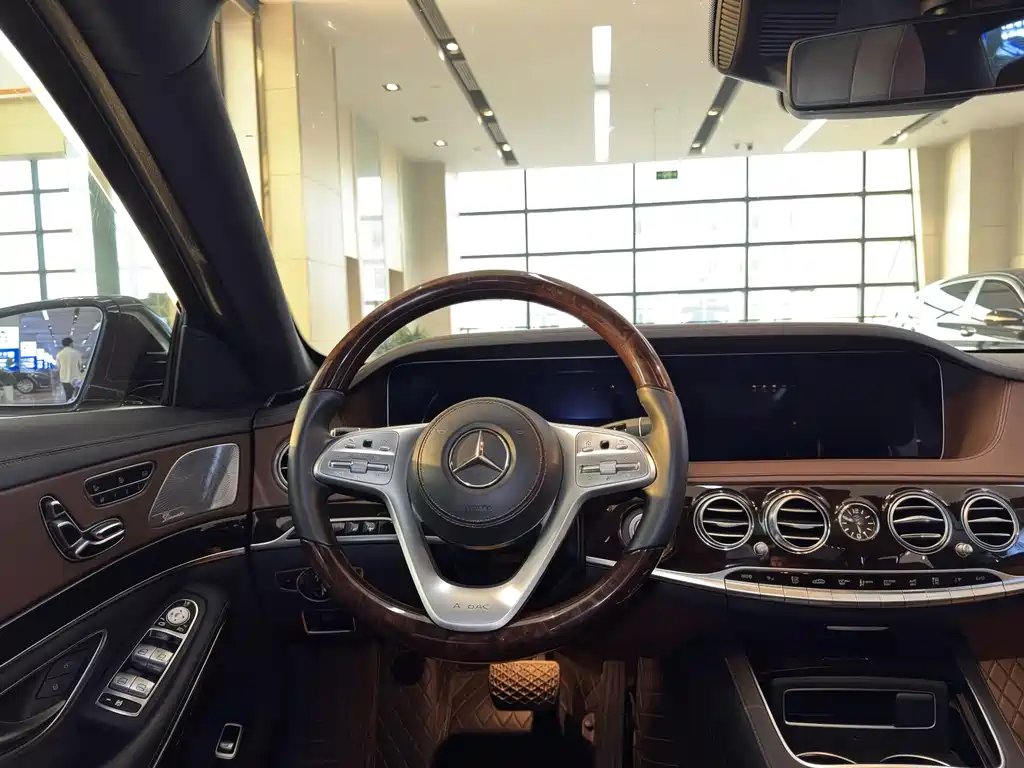 Mercedes-Benz Maybach S-Class 2018 — фото 13