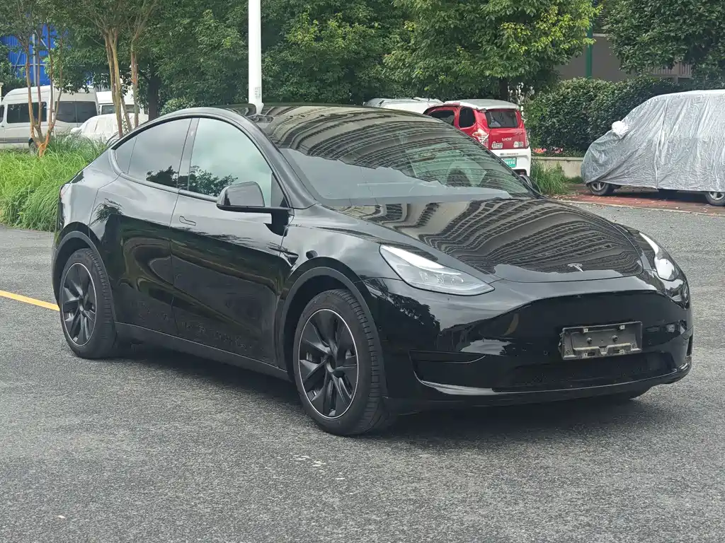Tesla Model Y 2022 — фото 3