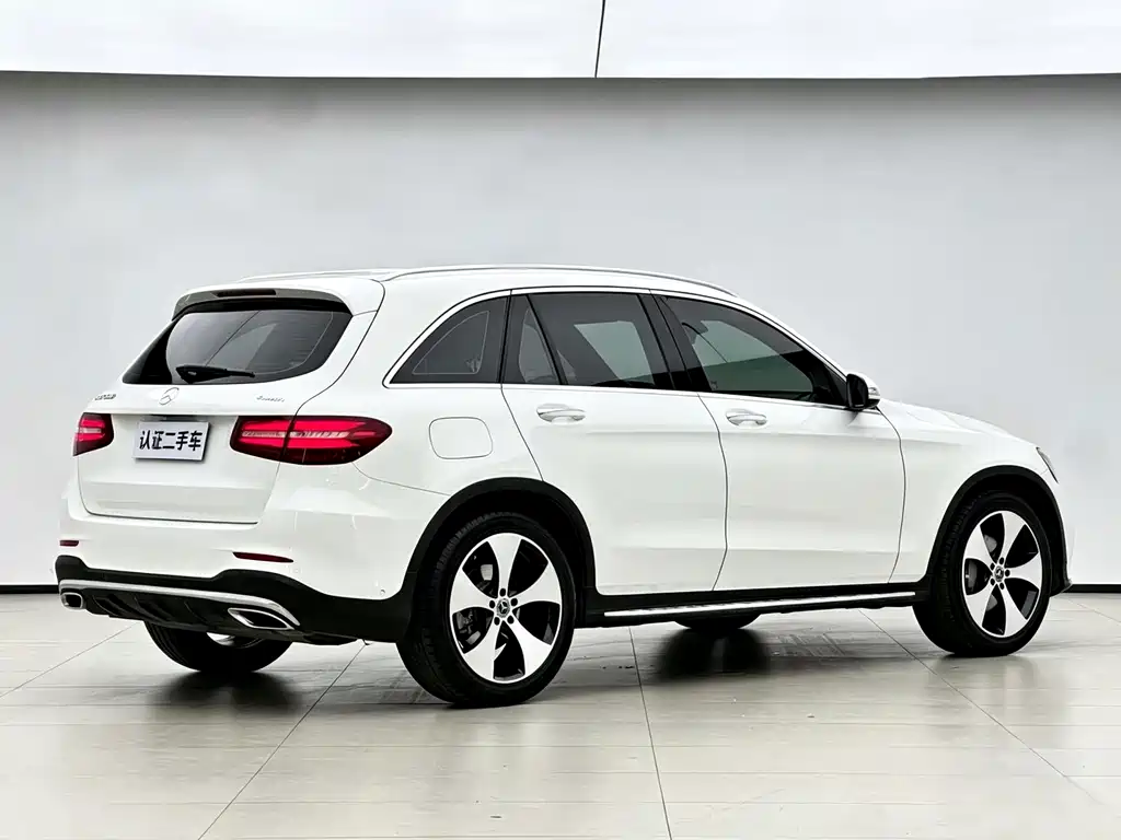 Mercedes-Benz GLC 2018 — фото 15