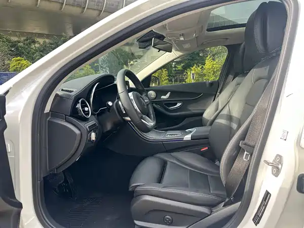 Mercedes-Benz C-Class 2020