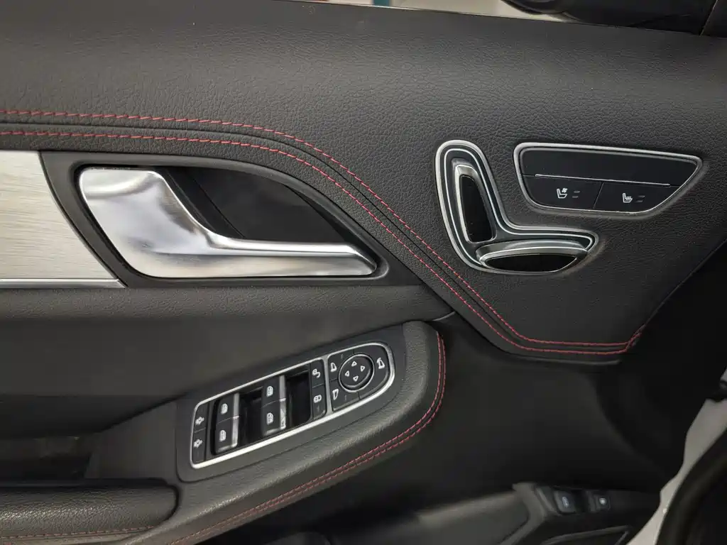 BYD Tang New Energy 2019 — фото 14