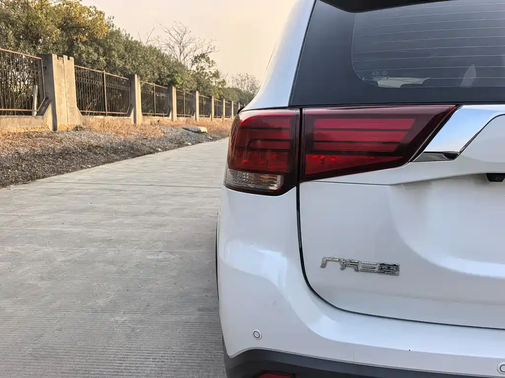 Mitsubishi Outlander 2020 — фото 19