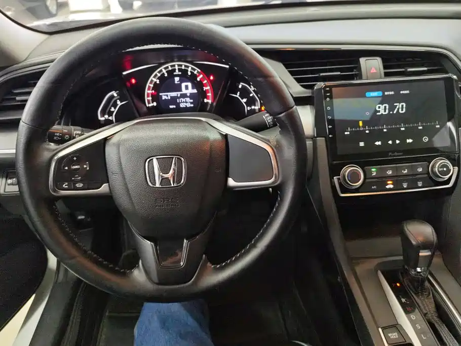 Honda Civic 2017 — фото 12