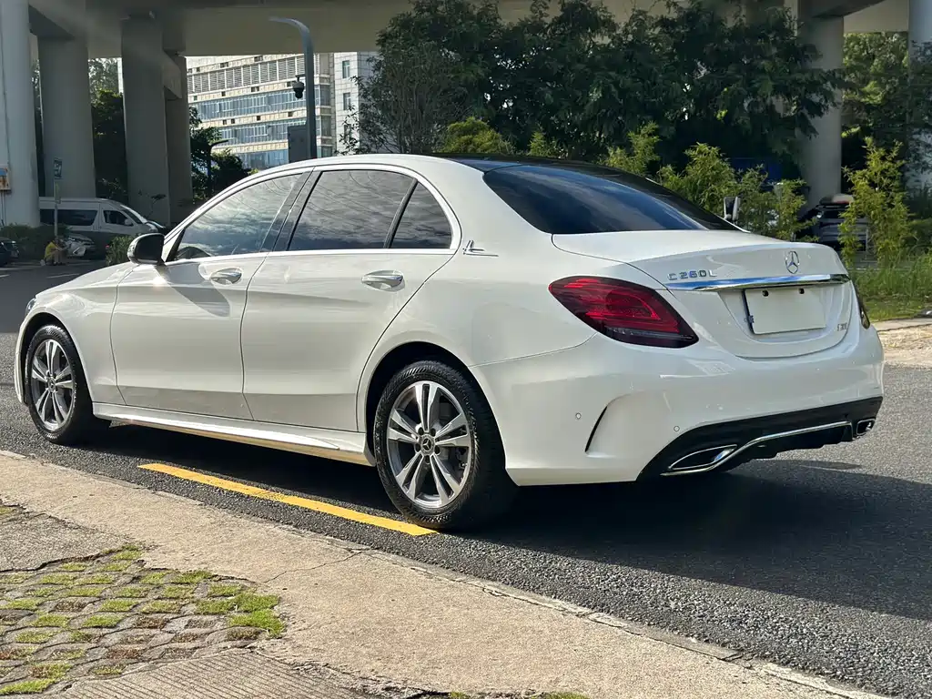 Mercedes-Benz C-Class 2020 — фото 17