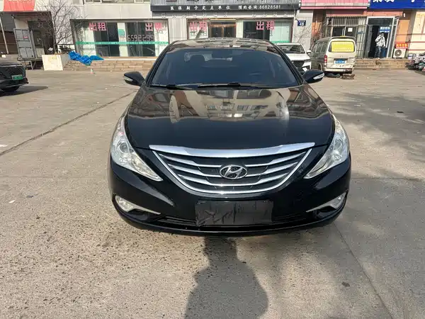 Hyundai Sonata 2011