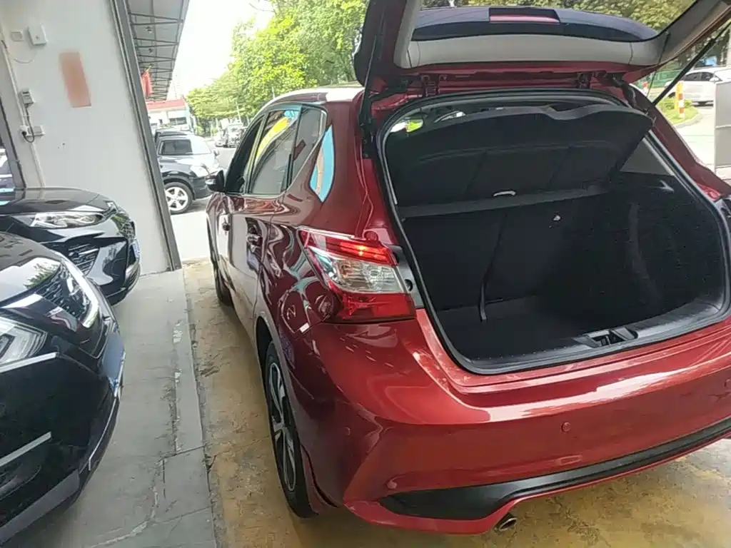 Nissan Tiida 2018