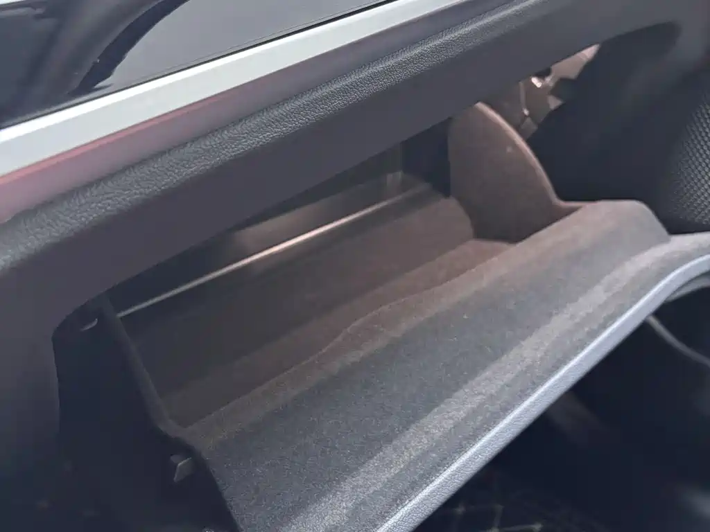 BMW 3 Series 2023 — фото 11