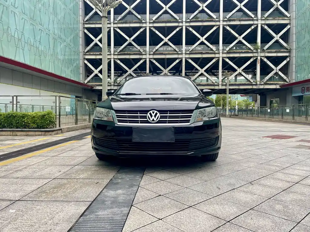 Volkswagen Lavida 2015 — фото 2