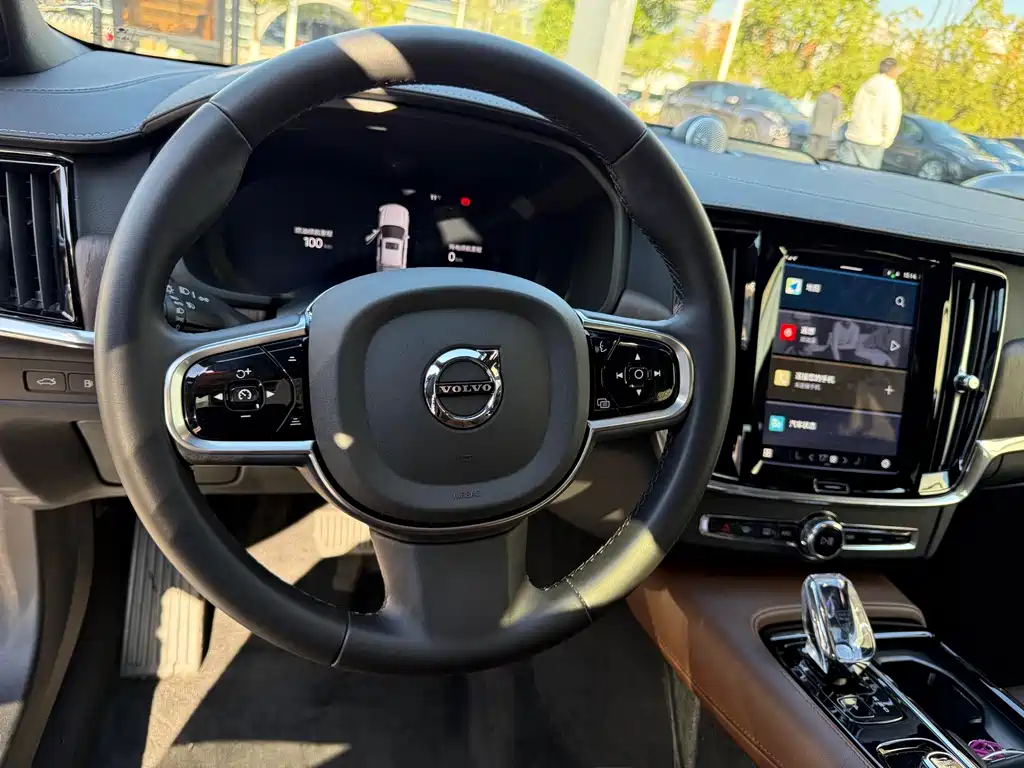 Volvo S90 PHEV 2024 — фото 17